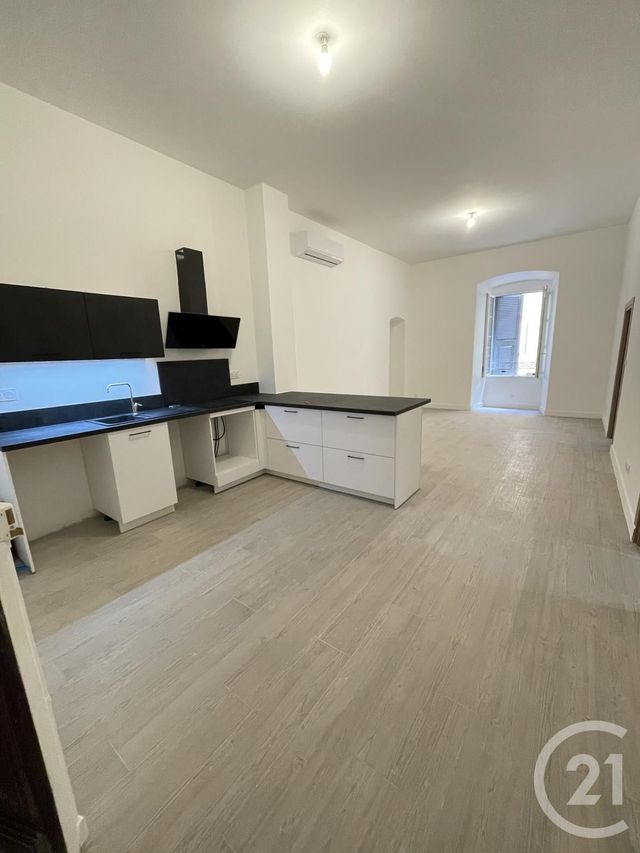 Appartement T2 à louer - 2 pièces - 77.0 m2 - BASTIA - 202 - CORSE - Century 21 Jade Immobilier