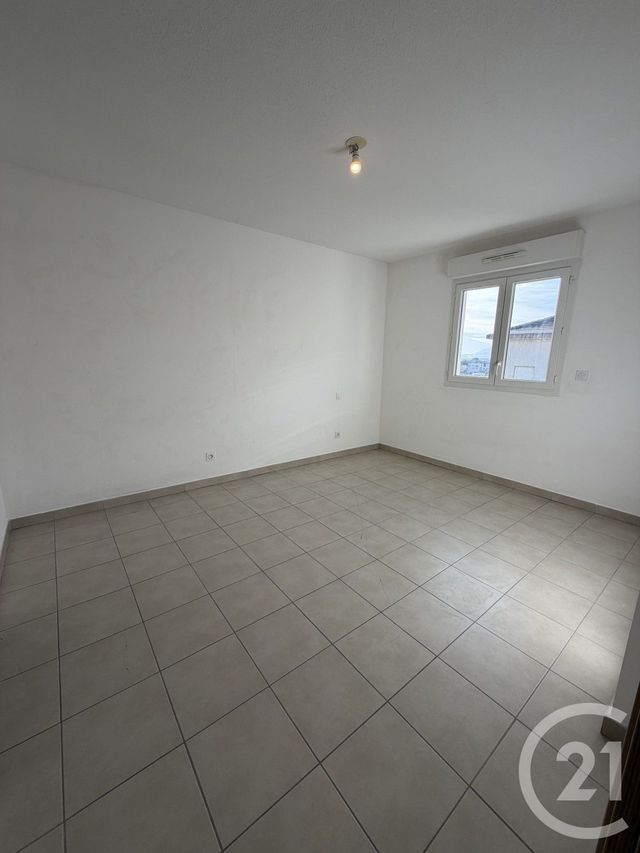 Appartement T2 à louer - 2 pièces - 42.7 m2 - BASTIA - 202 - CORSE - Century 21 Jade Immobilier