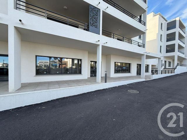 Afficher la photo en grand commerce à louer - 58.0 m2 - 202 - CORSE - Century 21 Jade Immobilier