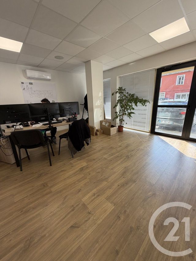 commerce à louer - 100.0 m2 - 202 - CORSE - Century 21 Jade Immobilier