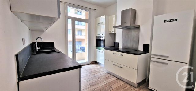 Appartement à louer - 2 pièces - 50.0 m2 - BASTIA - 202 - CORSE - Century 21 Jade Immobilier