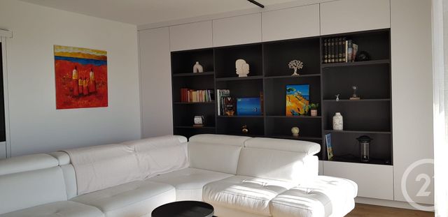 Afficher la photo en grand Appartement T3 à louer - 3 pièces - 73.9 m2 - BASTIA - 202 - CORSE - Century 21 Jade Immobilier