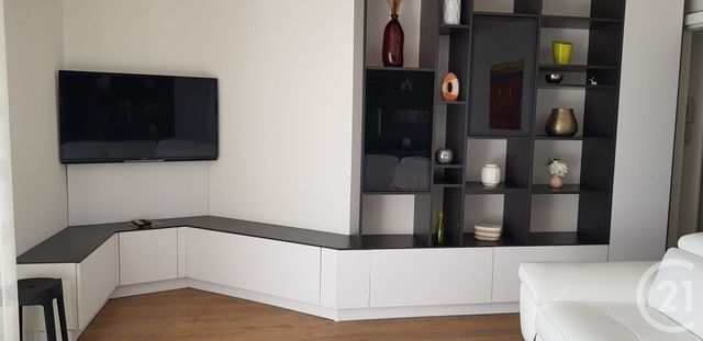 Afficher la photo en grand Appartement T3 à louer - 3 pièces - 73.9 m2 - BASTIA - 202 - CORSE - Century 21 Jade Immobilier