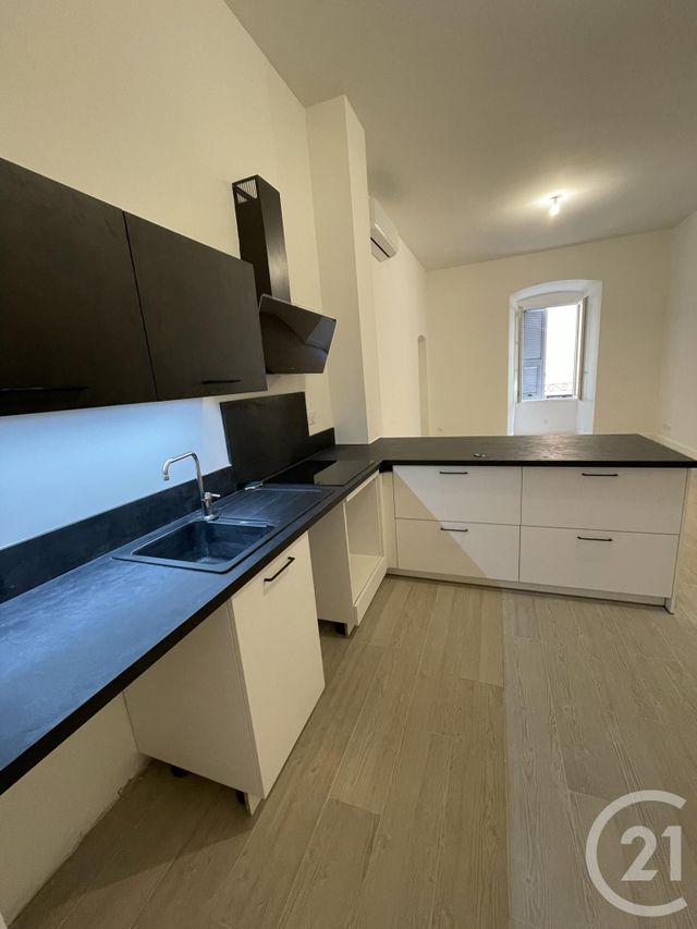 Appartement T2 à louer - 2 pièces - 77.0 m2 - BASTIA - 202 - CORSE - Century 21 Jade Immobilier