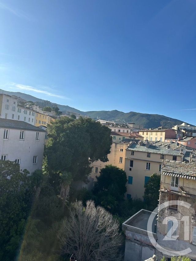 Appartement T3 à vendre - 3 pièces - 66.0 m2 - BASTIA - 202 - CORSE - Century 21 Jade Immobilier