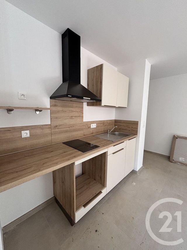 Appartement Studio à louer - 2 pièces - 32.0 m2 - BASTIA - 202 - CORSE - Century 21 Jade Immobilier