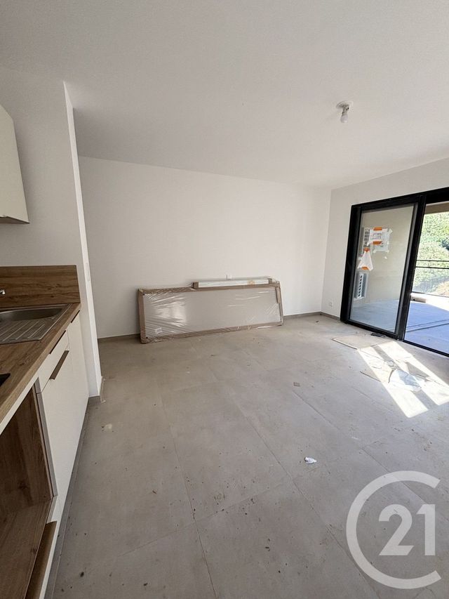 Appartement Studio à louer - 2 pièces - 32.0 m2 - BASTIA - 202 - CORSE - Century 21 Jade Immobilier