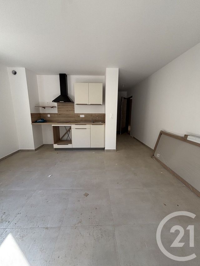 Appartement Studio à louer - 2 pièces - 32.0 m2 - BASTIA - 202 - CORSE - Century 21 Jade Immobilier