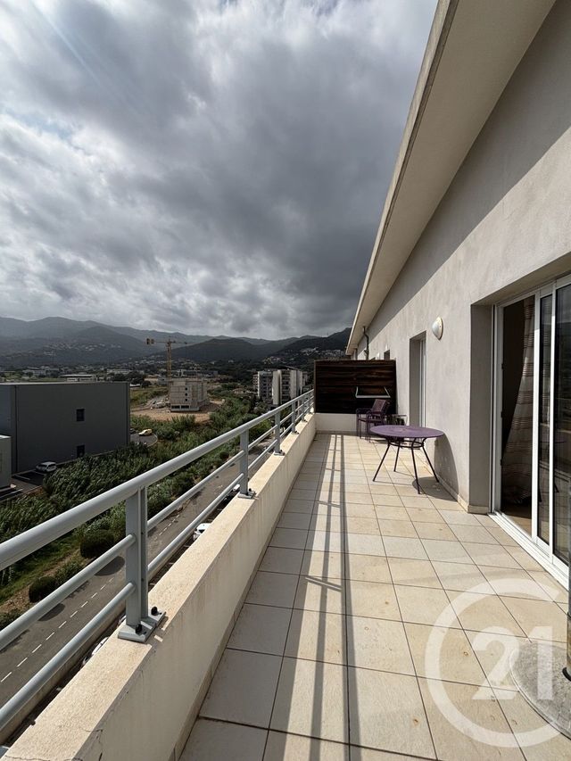 Appartement T2 à louer - 2 pièces - 48.51 m2 - BASTIA - 202 - CORSE - Century 21 Jade Immobilier