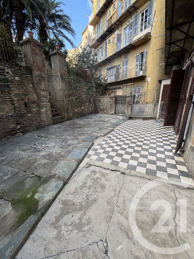 Appartement T3 à louer - 3 pièces - 49.32 m2 - BASTIA - 202 - CORSE - Century 21 Jade Immobilier