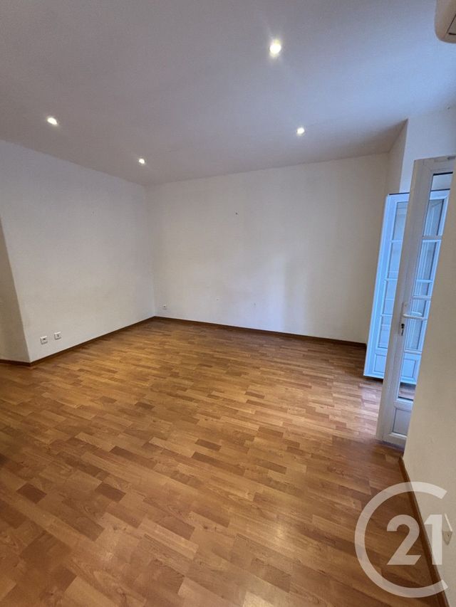 Appartement T3 à louer - 3 pièces - 49.32 m2 - BASTIA - 202 - CORSE - Century 21 Jade Immobilier