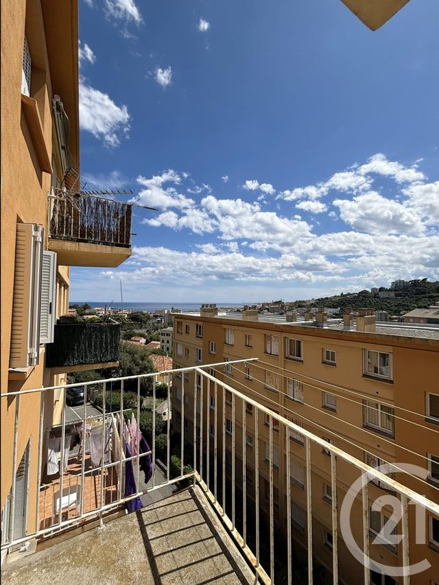 Appartement T2 à louer - 3 pièces - 67.0 m2 - BASTIA - 202 - CORSE - Century 21 Jade Immobilier