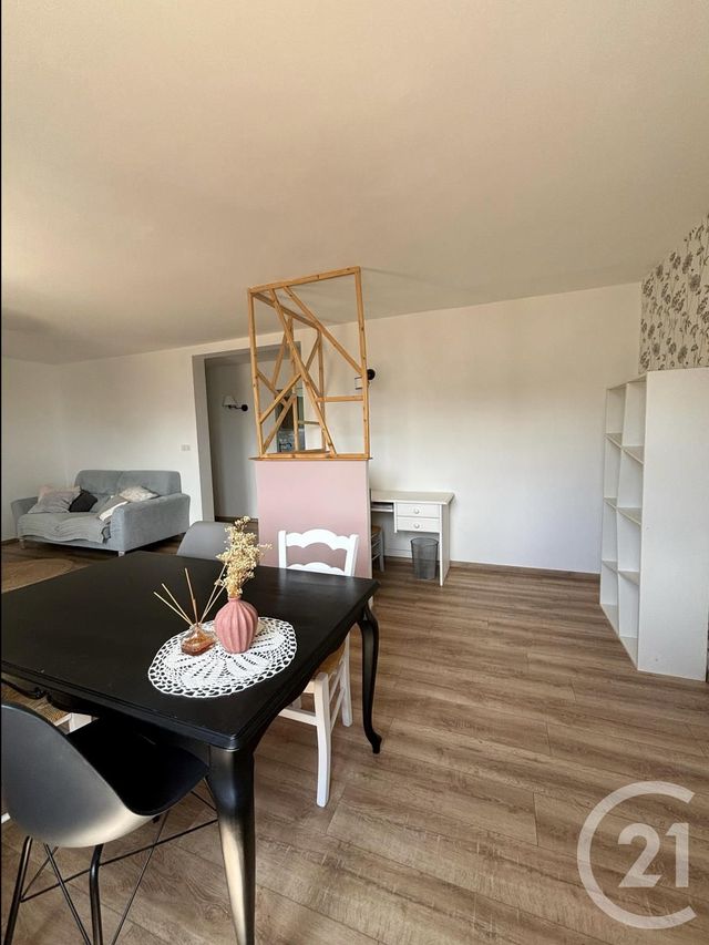 Appartement T2 à louer - 3 pièces - 67.0 m2 - BASTIA - 202 - CORSE - Century 21 Jade Immobilier