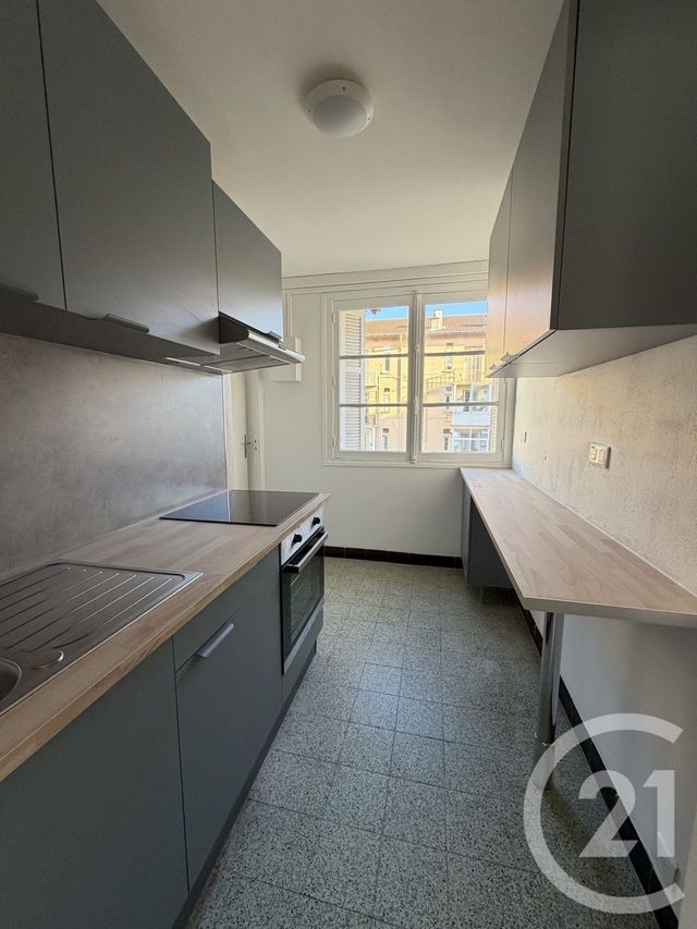 Appartement T3 à louer - 3 pièces - 55.0 m2 - BASTIA - 202 - CORSE - Century 21 Jade Immobilier