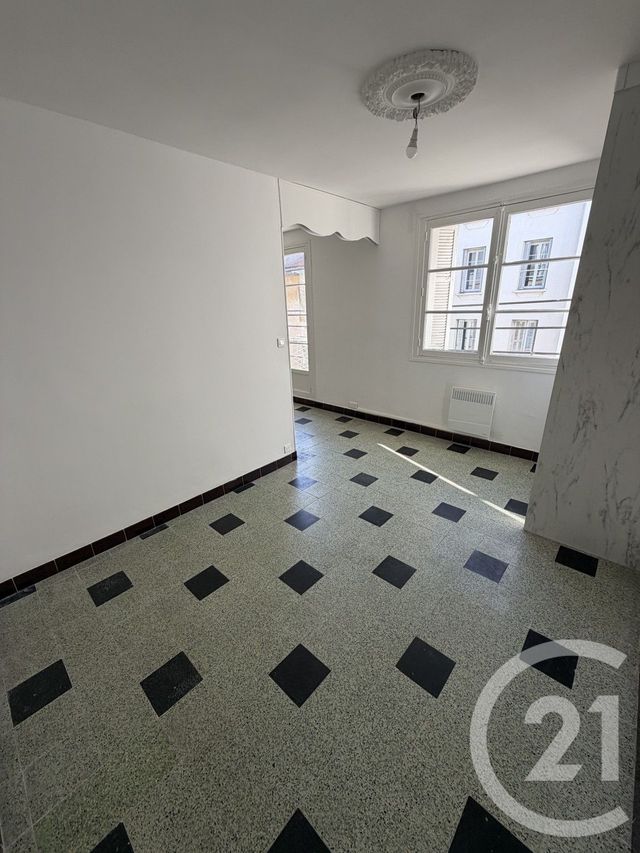 Appartement T3 à louer - 3 pièces - 55.0 m2 - BASTIA - 202 - CORSE - Century 21 Jade Immobilier