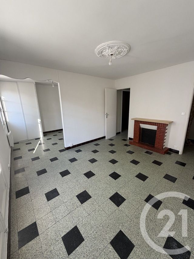 Appartement T3 à louer - 3 pièces - 55.0 m2 - BASTIA - 202 - CORSE - Century 21 Jade Immobilier