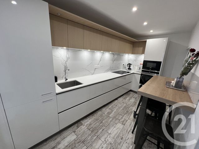 Appartement F4 à vendre - 4 pièces - 94.0 m2 - BASTIA - 202 - CORSE - Century 21 Jade Immobilier