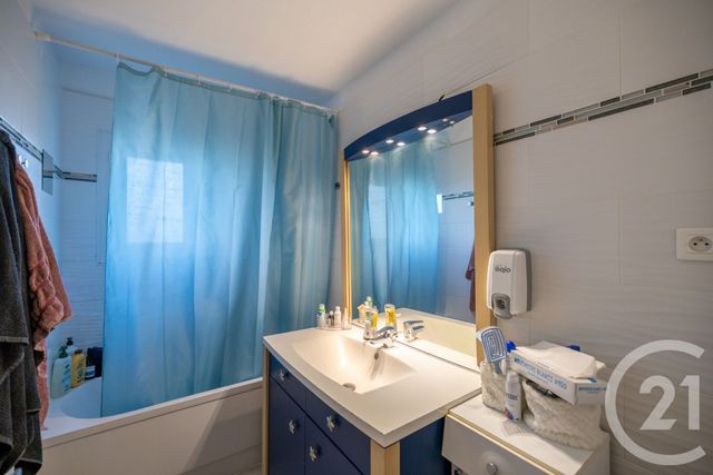 Appartement à vendre - 3 pièces - 60.89 m2 - BASTIA - 202 - CORSE - Century 21 Jade Immobilier