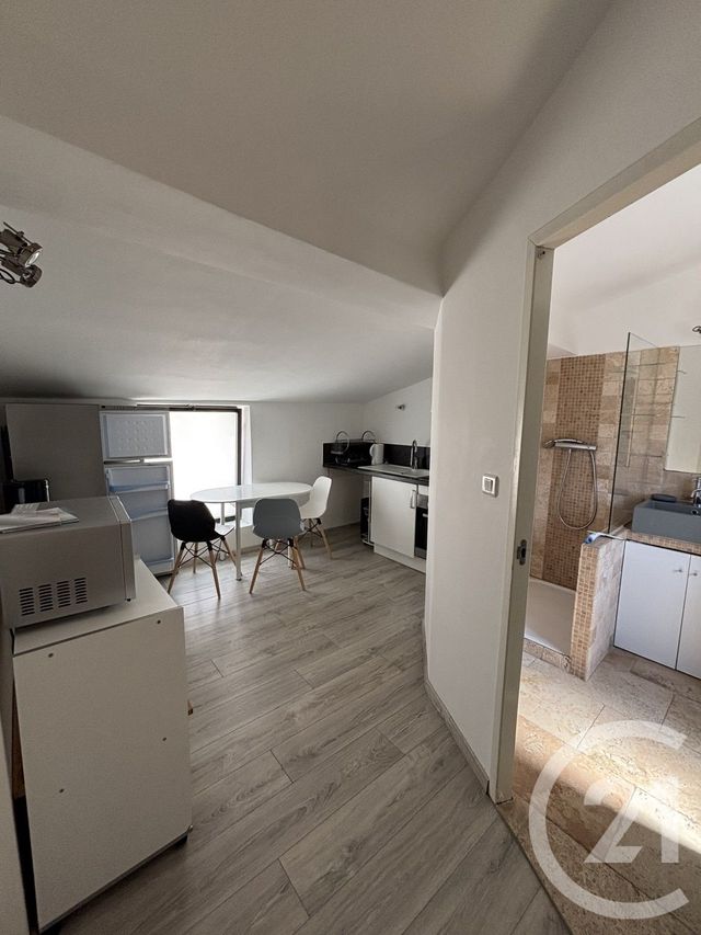 Appartement T2 à louer - 2 pièces - 43.17 m2 - BASTIA - 202 - CORSE - Century 21 Jade Immobilier