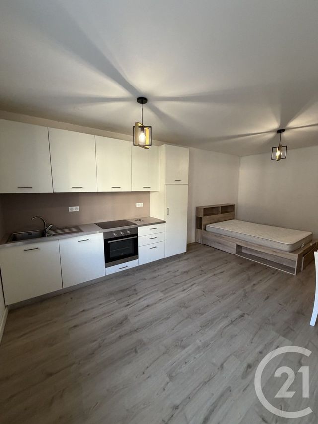 Appartement Studio à louer - 1 pièce - 31.4 m2 - BASTIA - 202 - CORSE - Century 21 Jade Immobilier