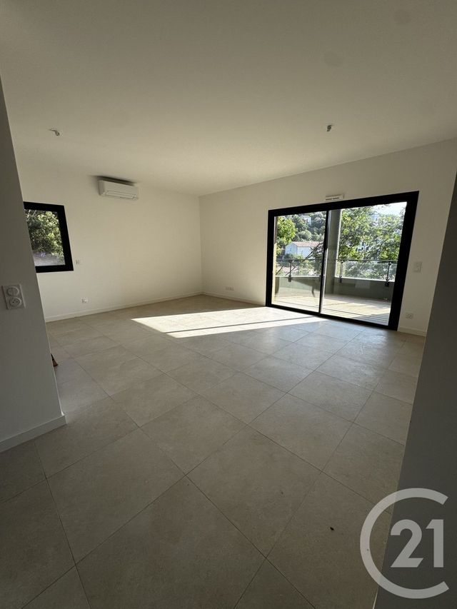Appartement T3 à vendre - 3 pièces - 68.0 m2 - BASTIA - 202 - CORSE - Century 21 Jade Immobilier