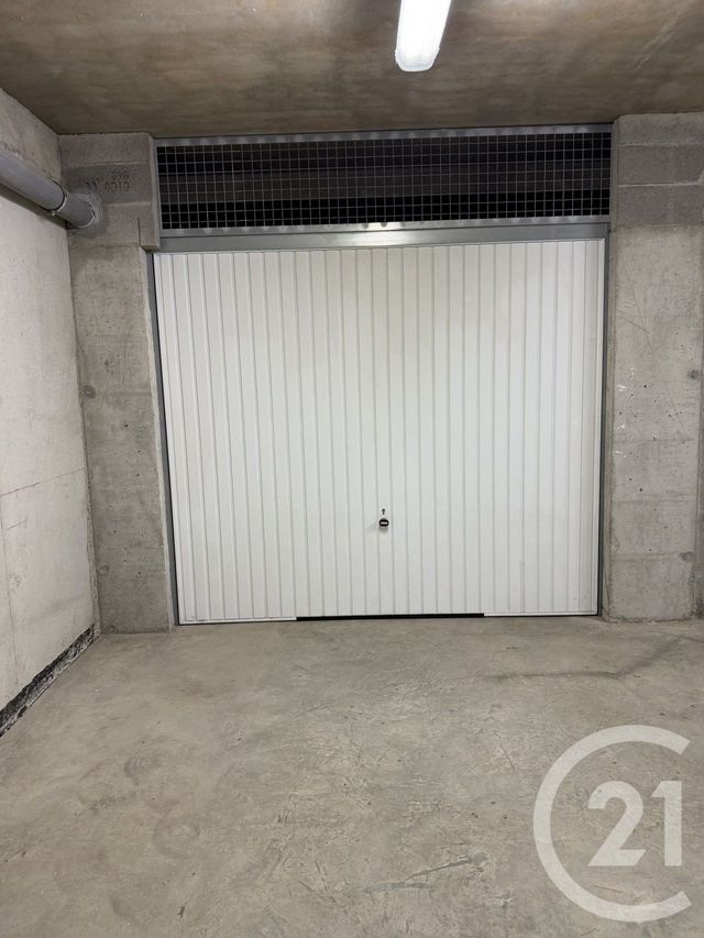 Parking à louer BORGO