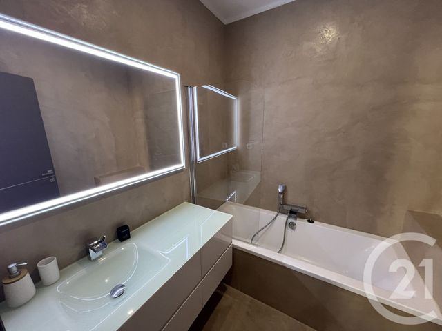 Appartement F5 à vendre - 5 pièces - 200.0 m2 - SANTA MARIA DI LOTA - 202 - CORSE - Century 21 Jade Immobilier