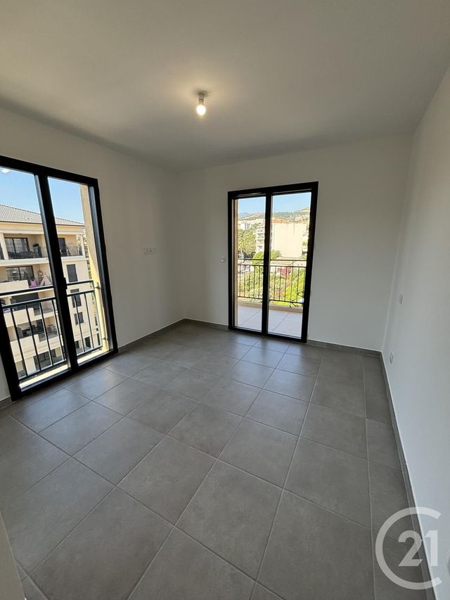Appartement T3 à louer - 3 pièces - 64.15 m2 - BASTIA - 202 - CORSE - Century 21 Jade Immobilier