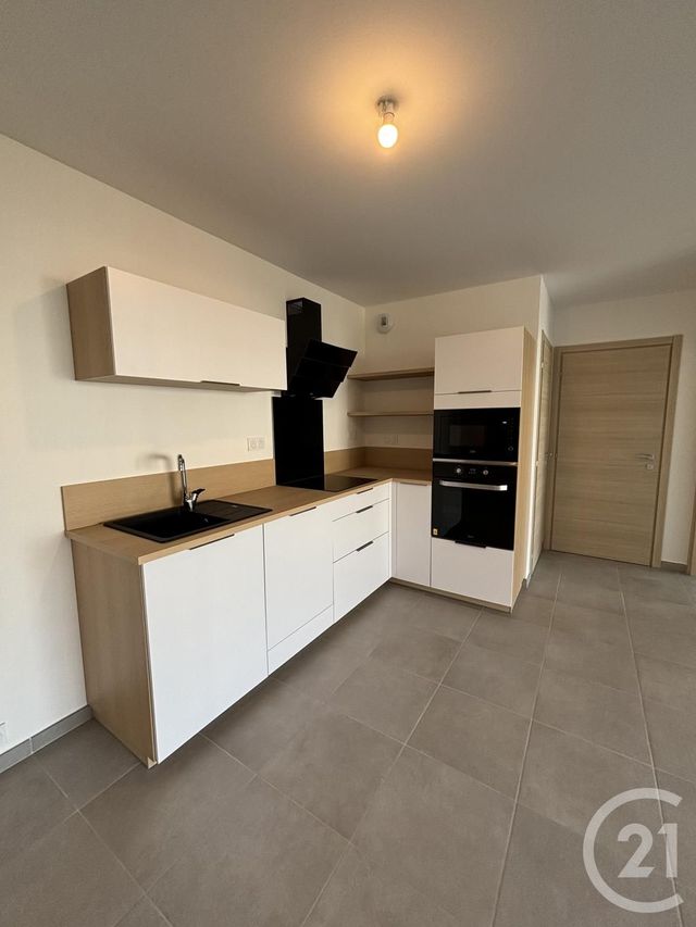 Appartement T3 à louer - 3 pièces - 64.15 m2 - BASTIA - 202 - CORSE - Century 21 Jade Immobilier