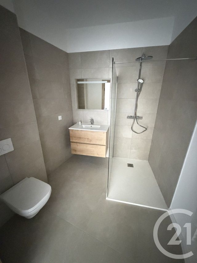 Appartement T2 à louer - 2 pièces - 43.0 m2 - BASTIA - 202 - CORSE - Century 21 Jade Immobilier