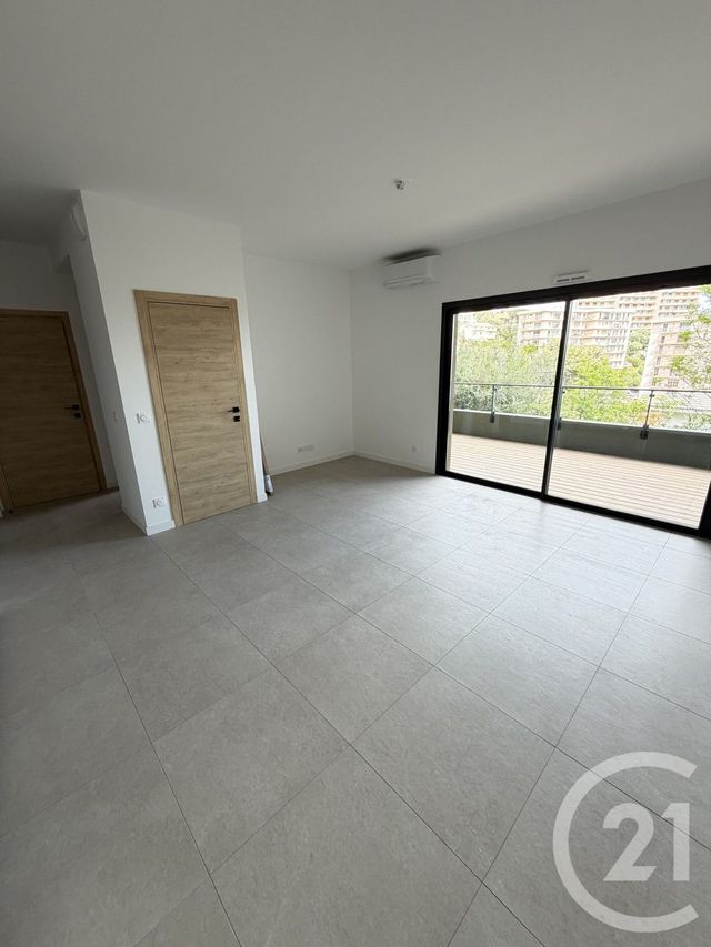 Appartement T2 à louer - 2 pièces - 43.0 m2 - BASTIA - 202 - CORSE - Century 21 Jade Immobilier