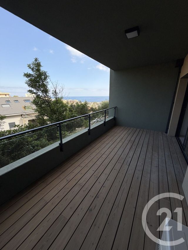 Appartement T2 à louer - 2 pièces - 43.0 m2 - BASTIA - 202 - CORSE - Century 21 Jade Immobilier