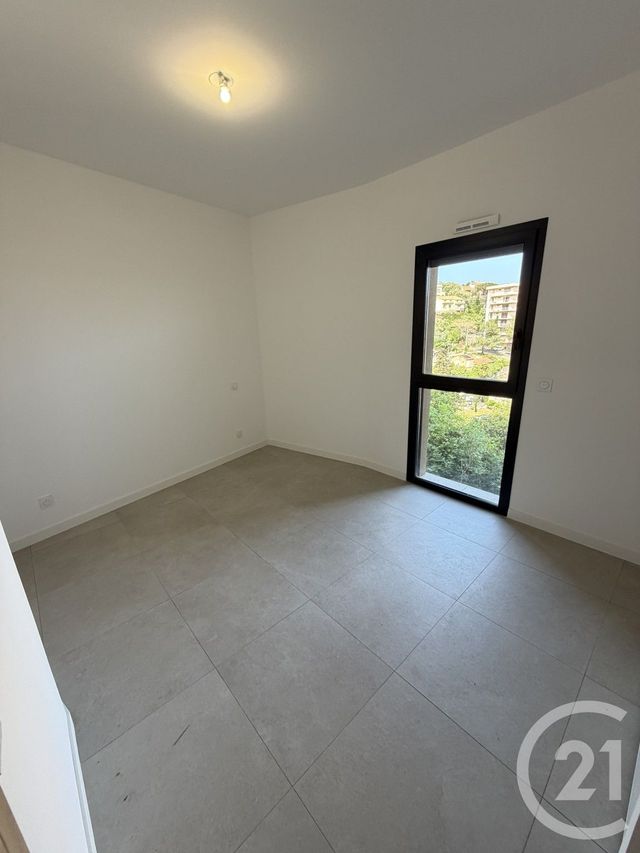 Appartement T2 à louer - 2 pièces - 43.45 m2 - BASTIA - 202 - CORSE - Century 21 Jade Immobilier