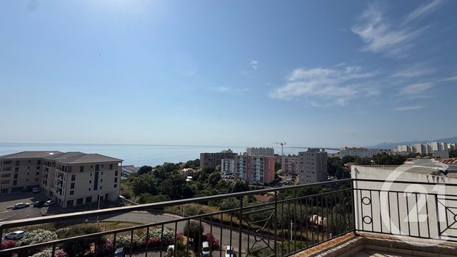 Appartement à vendre - 3 pièces - 72.56 m2 - BASTIA - 202 - CORSE - Century 21 Jade Immobilier