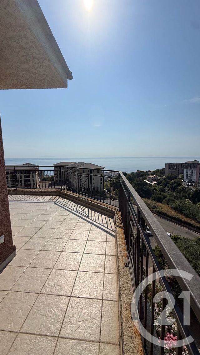 Appartement à vendre - 3 pièces - 72.56 m2 - BASTIA - 202 - CORSE - Century 21 Jade Immobilier