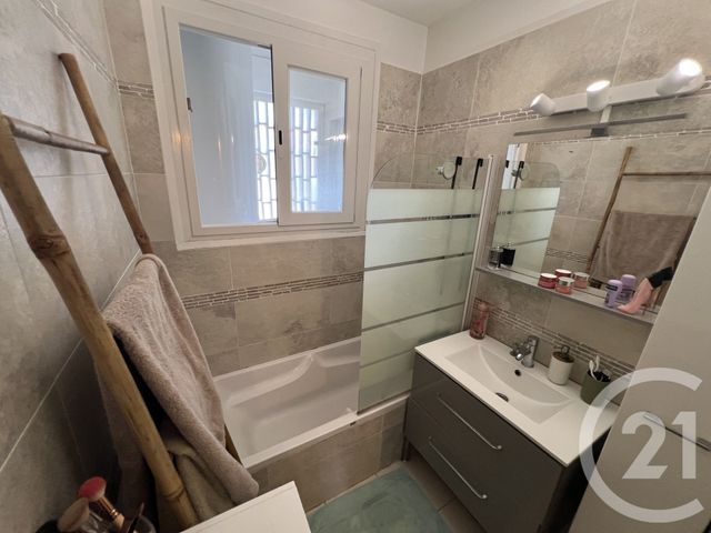 Appartement F3 à vendre - 3 pièces - 64.0 m2 - BASTIA - 202 - CORSE - Century 21 Jade Immobilier