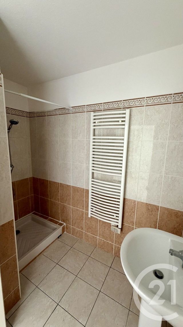 Appartement T2 à louer - 2 pièces - 50.0 m2 - BASTIA - 202 - CORSE - Century 21 Jade Immobilier