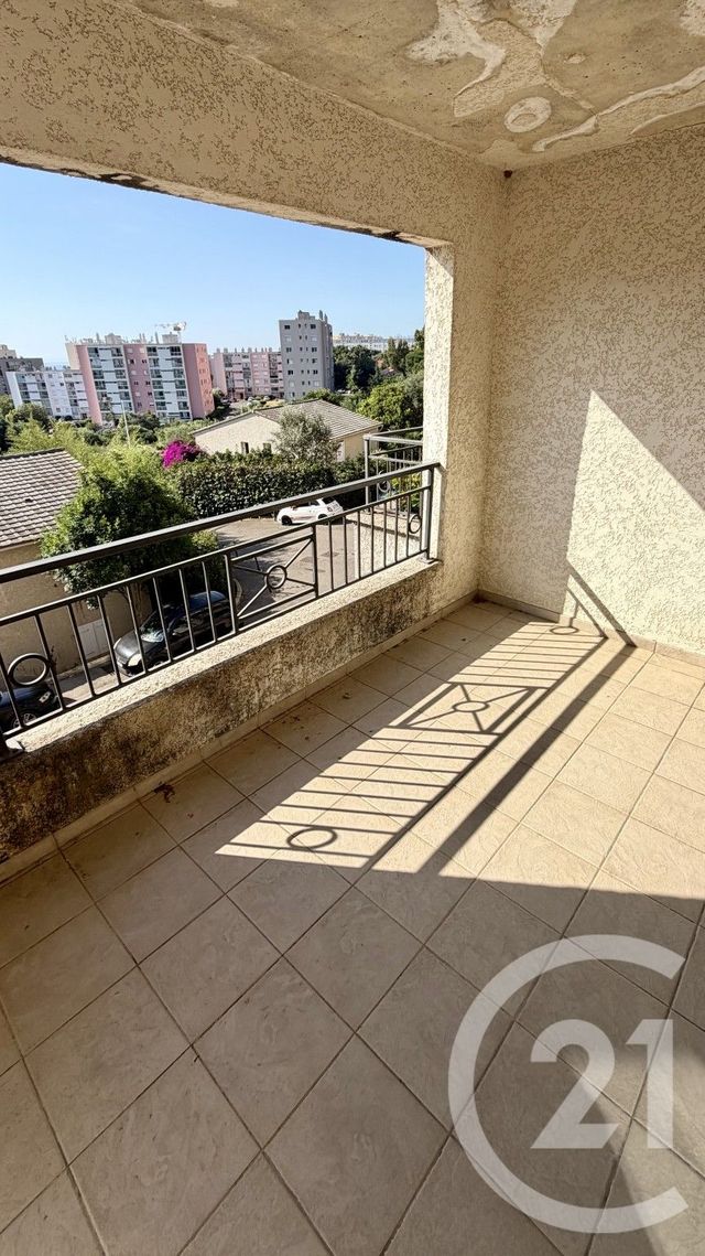 Appartement T2 à louer - 2 pièces - 50.0 m2 - BASTIA - 202 - CORSE - Century 21 Jade Immobilier