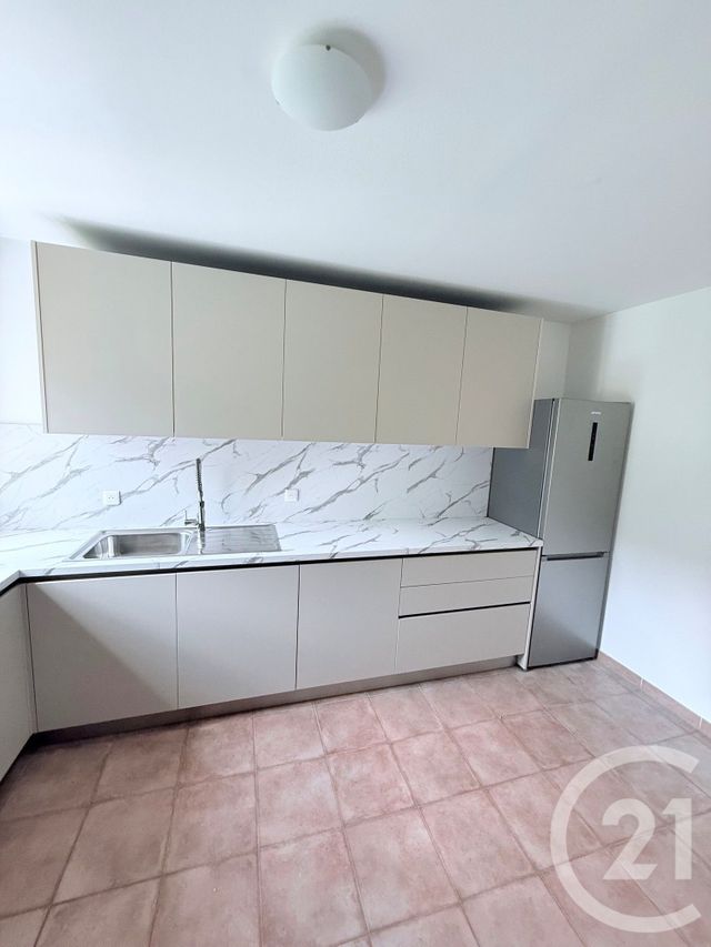Appartement T3 à vendre - 3 pièces - 65.0 m2 - BASTIA - 202 - CORSE - Century 21 Jade Immobilier