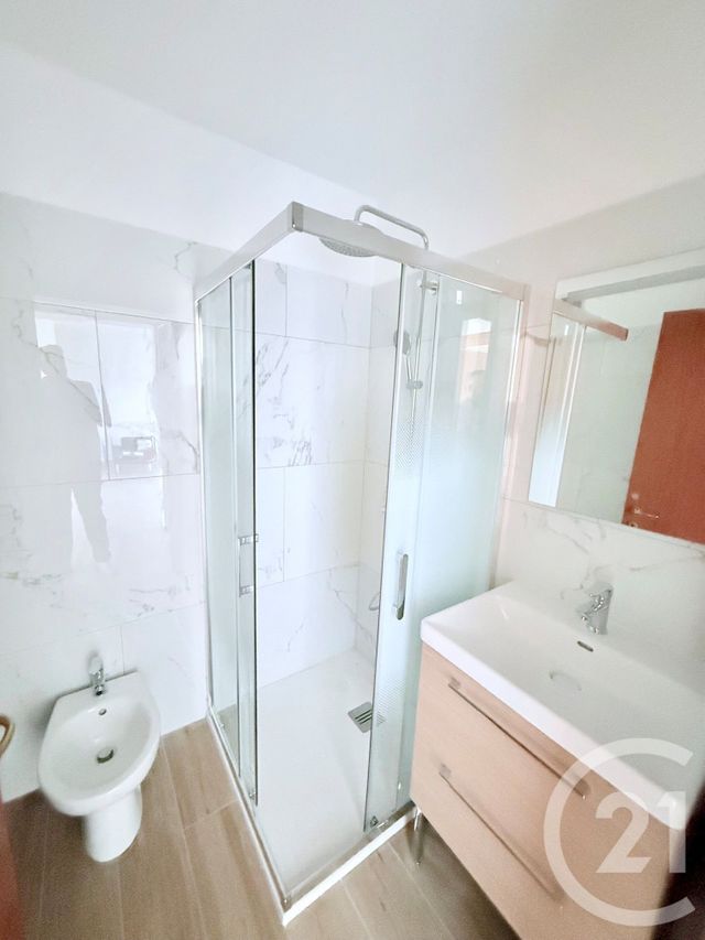 Appartement T3 à vendre - 3 pièces - 65.0 m2 - BASTIA - 202 - CORSE - Century 21 Jade Immobilier
