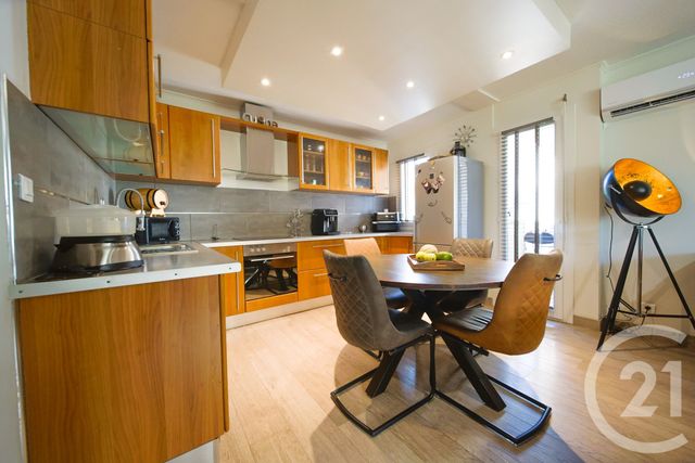 Appartement T4 à vendre - 4 pièces - 76.99 m2 - BASTIA - 202 - CORSE - Century 21 Jade Immobilier