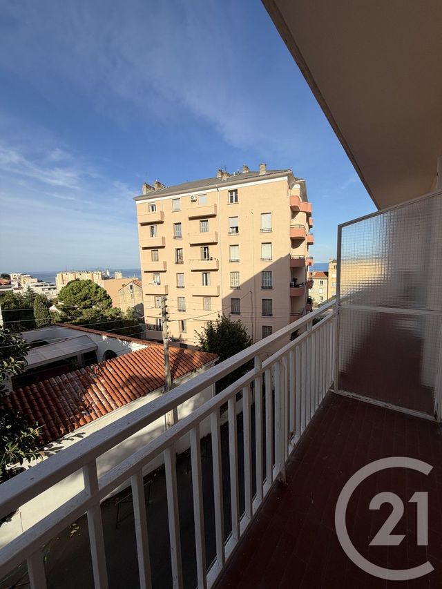 Appartement T3 à louer - 3 pièces - 66.43 m2 - BASTIA - 202 - CORSE - Century 21 Jade Immobilier