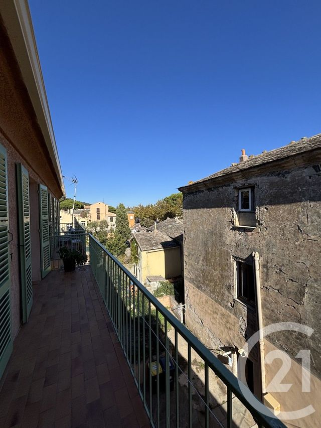 Appartement T1 à louer - 2 pièces - 39.0 m2 - SANTA MARIA DI LOTA - 202 - CORSE - Century 21 Jade Immobilier