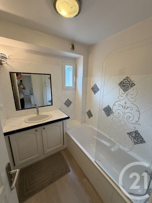 Appartement T2 à louer - 2 pièces - 47.3 m2 - BIGUGLIA - 202 - CORSE - Century 21 Jade Immobilier