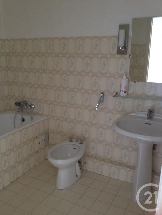 Afficher la photo en grand Appartement F3 à louer - 3 pièces - 67.77 m2 - BASTIA - 20 - CORSE - Century 21 Jade Immobilier