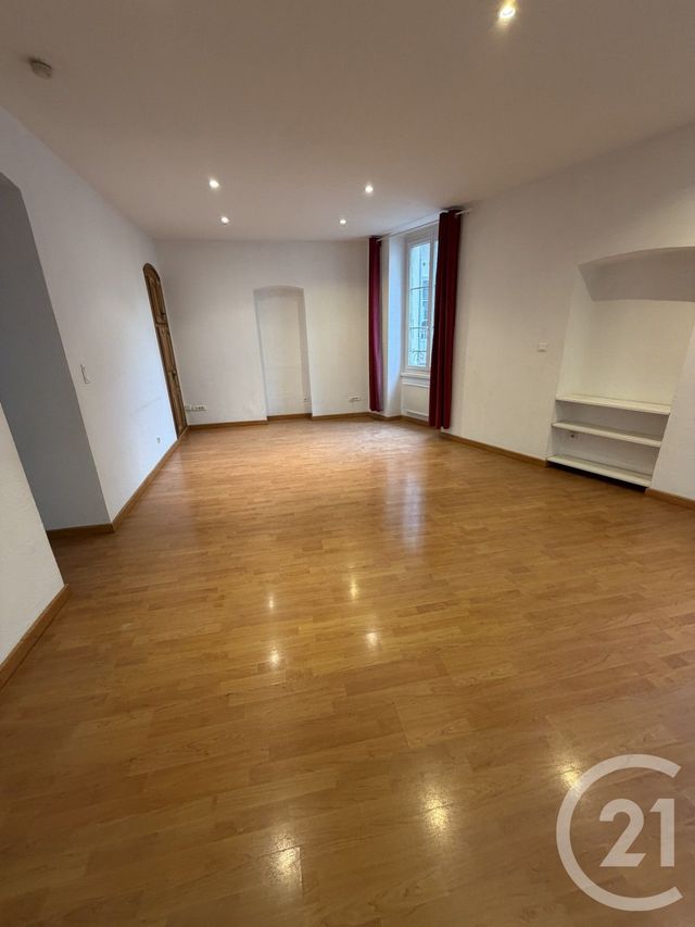 Appartement F3 à louer - 3 pièces - 76.0 m2 - BASTIA - 202 - CORSE - Century 21 Jade Immobilier