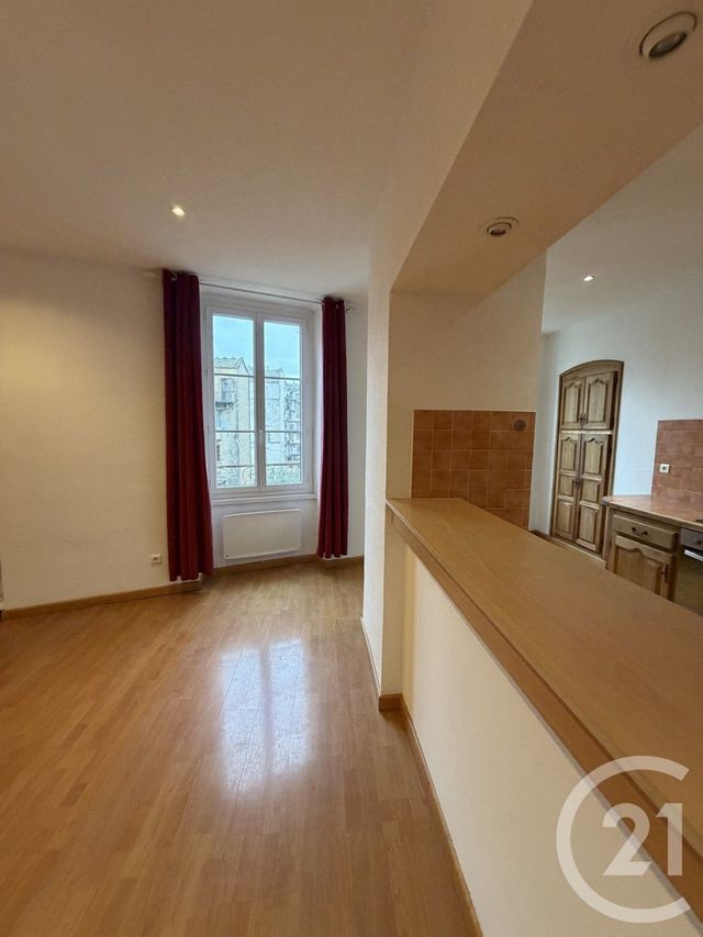 Appartement F3 à louer - 3 pièces - 76.0 m2 - BASTIA - 202 - CORSE - Century 21 Jade Immobilier