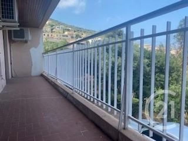 Afficher la photo en grand Appartement T3 à louer - 3 pièces - 70.71 m2 - VILLE DI PIETRABUGNO - 20 - CORSE - Century 21 Jade Immobilier