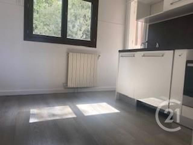 Afficher la photo en grand Appartement T3 à louer - 3 pièces - 70.71 m2 - VILLE DI PIETRABUGNO - 20 - CORSE - Century 21 Jade Immobilier